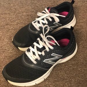 New Balance 711 sneakers